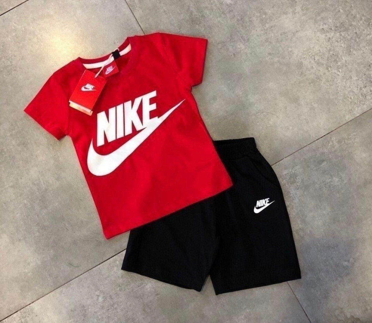 First Class Nike Set | LibrasLuxury